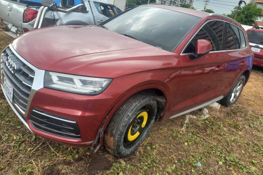 VAGONETA AUDI Q5 MODELO 2018 PLACA 4765FRG